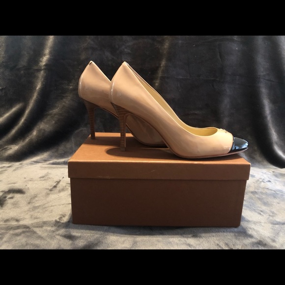 Shoes. Closet update in progress 👠 - Picture 5 of 5